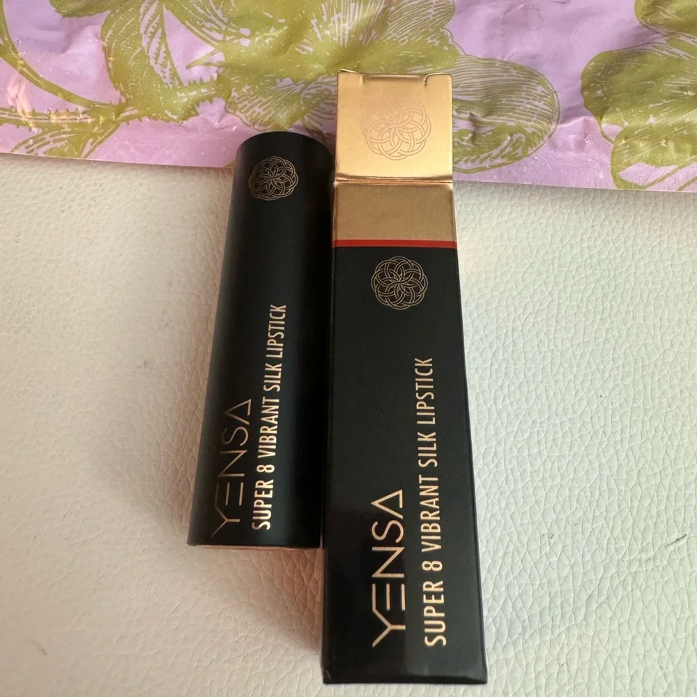 NEW YENSA Super 8 vibrant silk lipstick